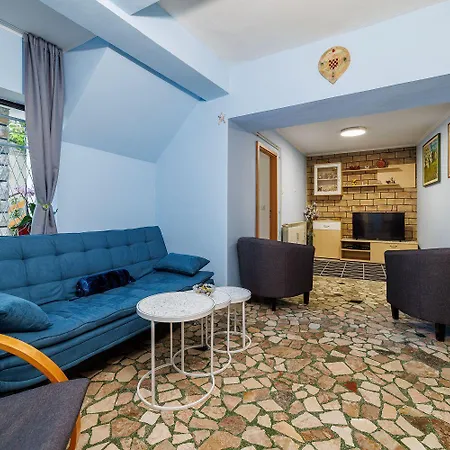 Σπίτι διακοπών Rustikale Mit 2 Privatparkplaetzen, Grillbereich, Waschmaschine