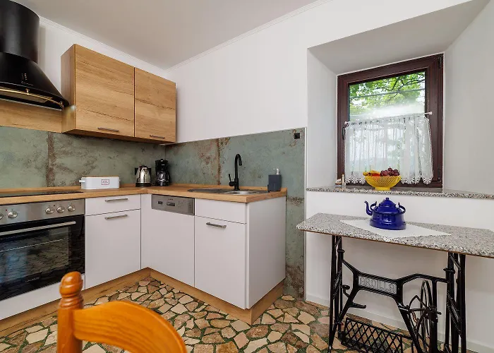 Rustikale Mit 2 Privatparkplaetzen, Grillbereich, Waschmaschine * Grižane