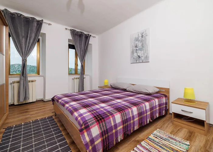 Rustikale Mit 2 Privatparkplaetzen, Grillbereich, Waschmaschine Сasa de vacaciones *