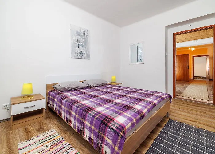 Rustikale Mit 2 Privatparkplaetzen, Grillbereich, Waschmaschine Сasa de vacaciones Grižane