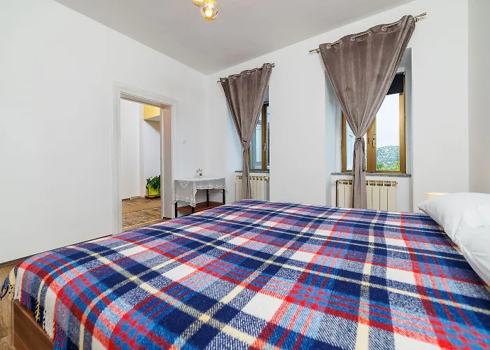 Rustikale Mit 2 Privatparkplaetzen, Grillbereich, Waschmaschine * Grižane