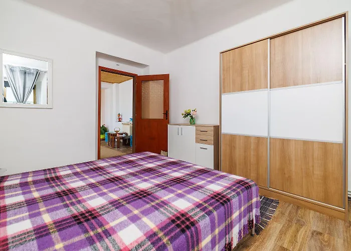 Holiday home Rustikale Mit 2 Privatparkplaetzen, Grillbereich, Waschmaschine *