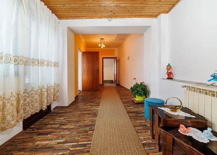 Rustikale Mit 2 Privatparkplaetzen, Grillbereich, Waschmaschine