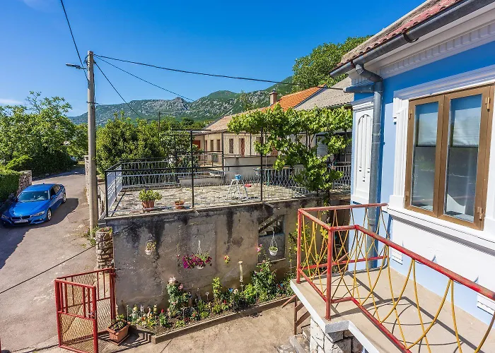 Holiday home Rustikale Mit 2 Privatparkplaetzen, Grillbereich, Waschmaschine Grizane-Belgrad